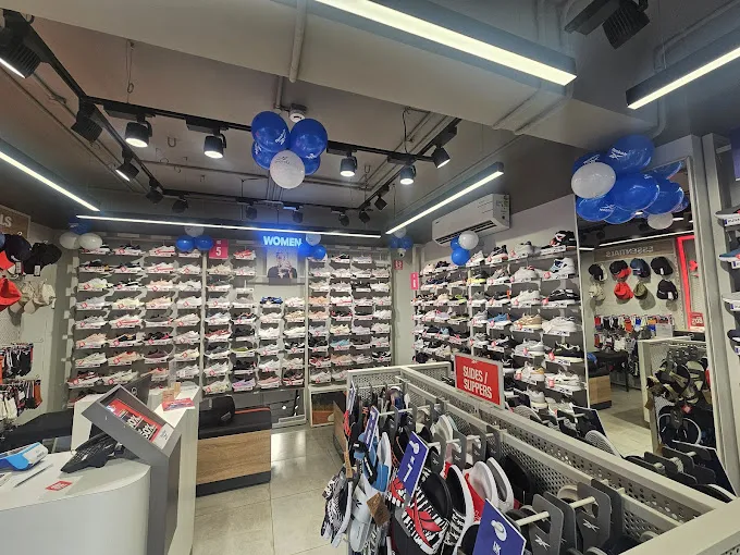 REEBOK